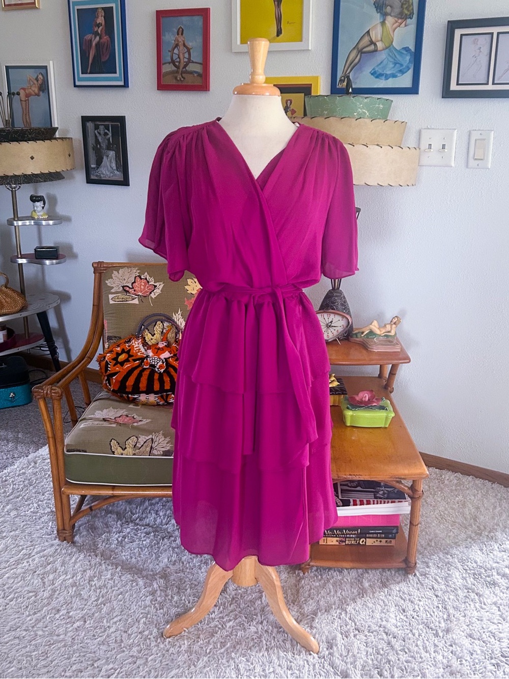 Vintage 1940s  Style Dress | purple violet | Ruffle | M L  | 40s 80s